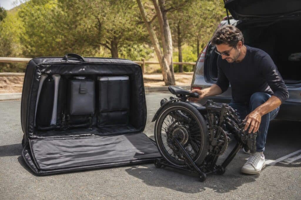 découvrez tout ce qu'il faut savoir sur la valise vélo pour transporter votre deux-roues facilement et en toute sécurité lors de vos déplacements.